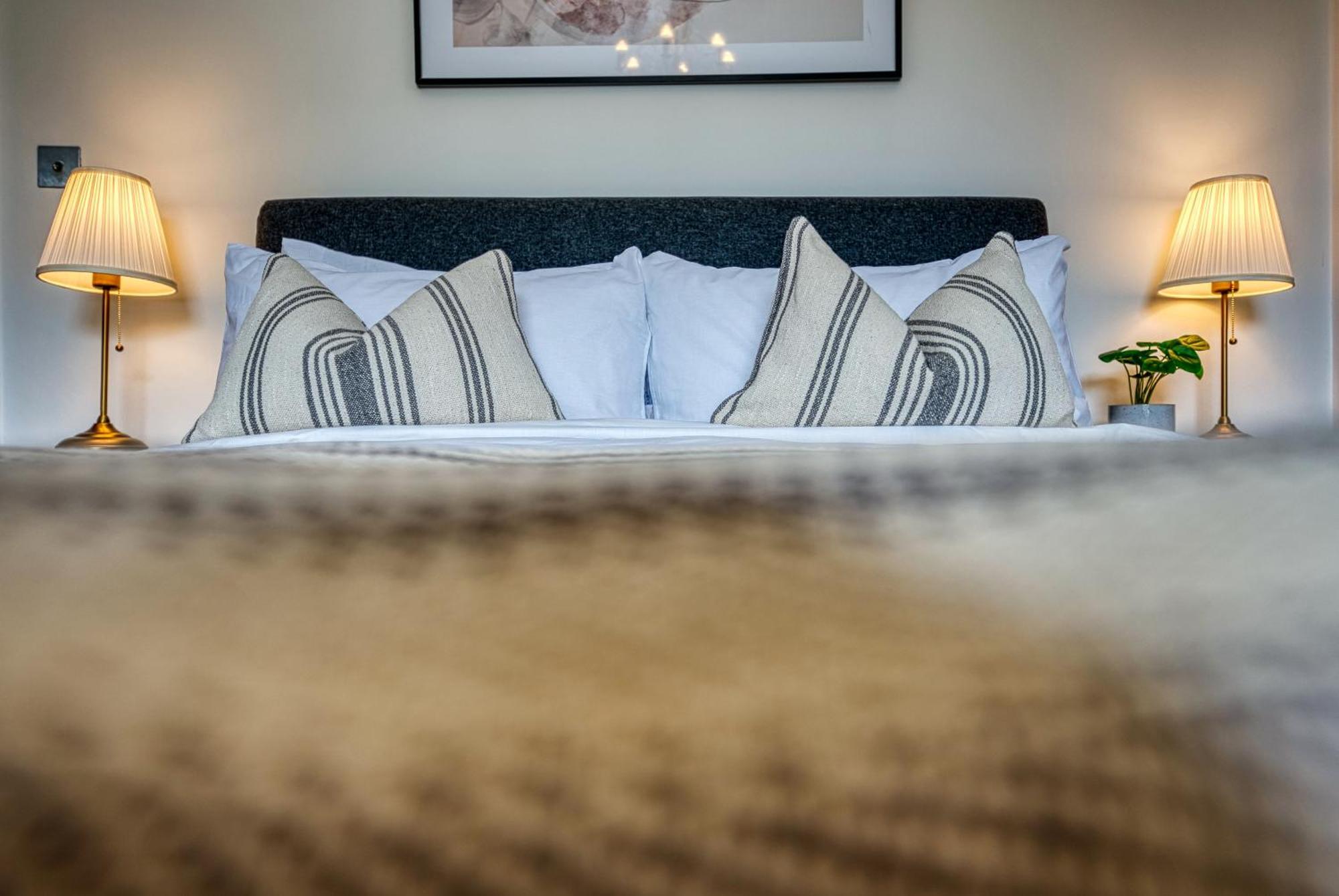 2 Bed Stunning Chic Modern Spacious Apt, Ocean Village, Southampton - Plenty Of Parking - By Blue Puffin Stays Buitenkant foto