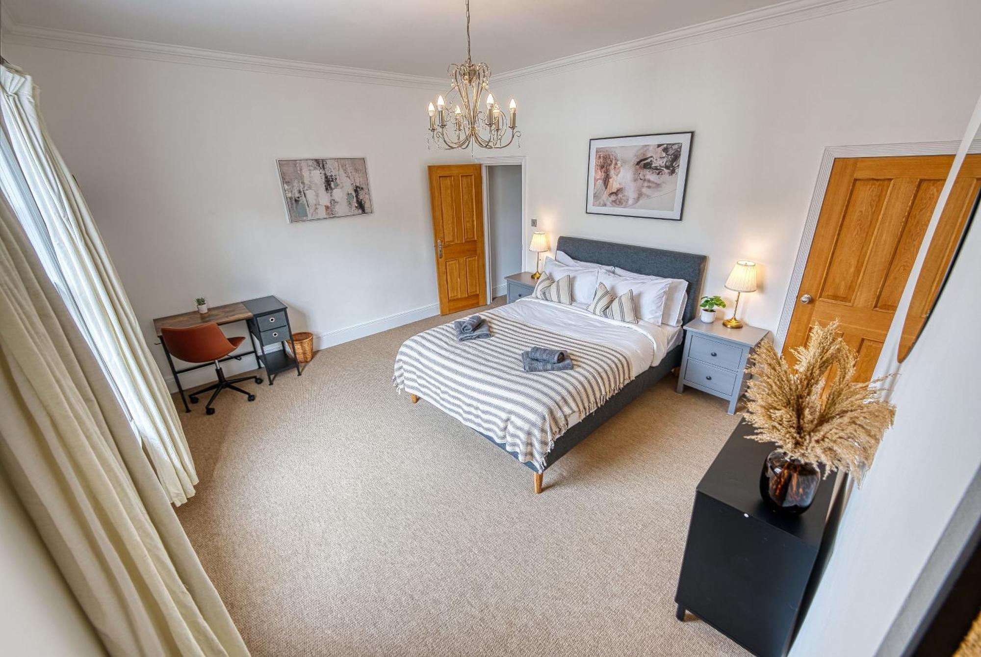 2 Bed Stunning Chic Modern Spacious Apt, Ocean Village, Southampton - Plenty Of Parking - By Blue Puffin Stays Buitenkant foto