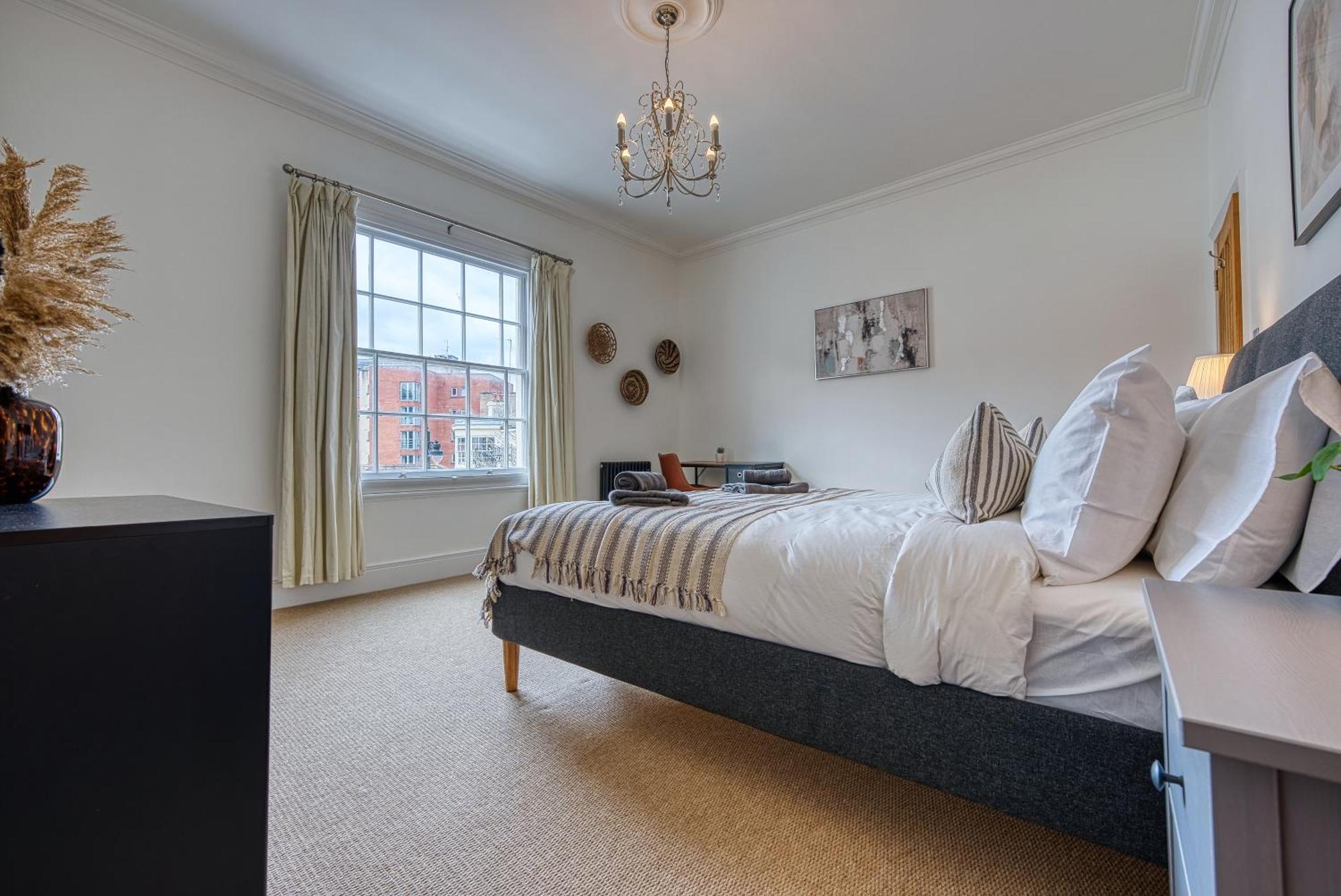 2 Bed Stunning Chic Modern Spacious Apt, Ocean Village, Southampton - Plenty Of Parking - By Blue Puffin Stays Buitenkant foto