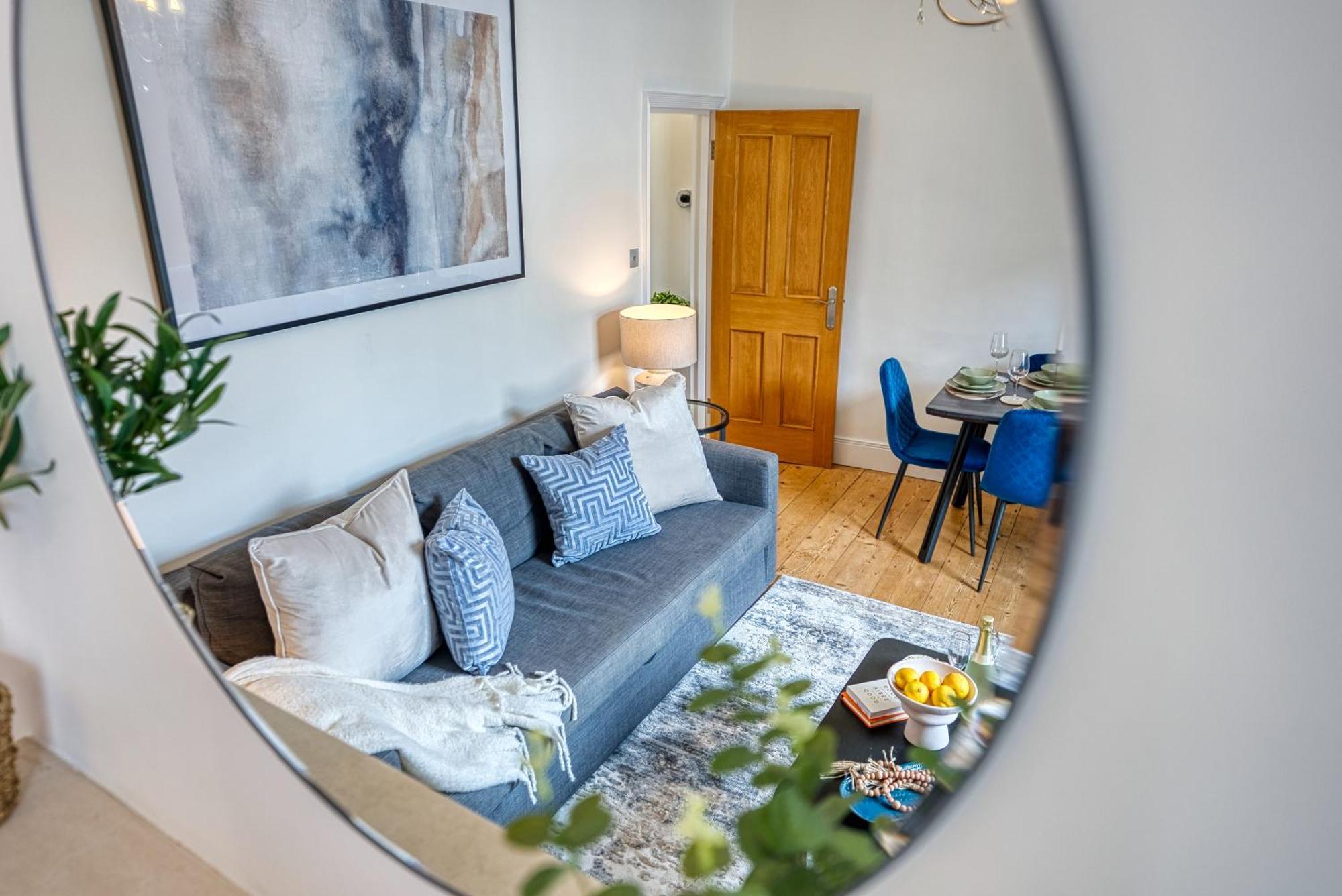 2 Bed Stunning Chic Modern Spacious Apt, Ocean Village, Southampton - Plenty Of Parking - By Blue Puffin Stays Buitenkant foto