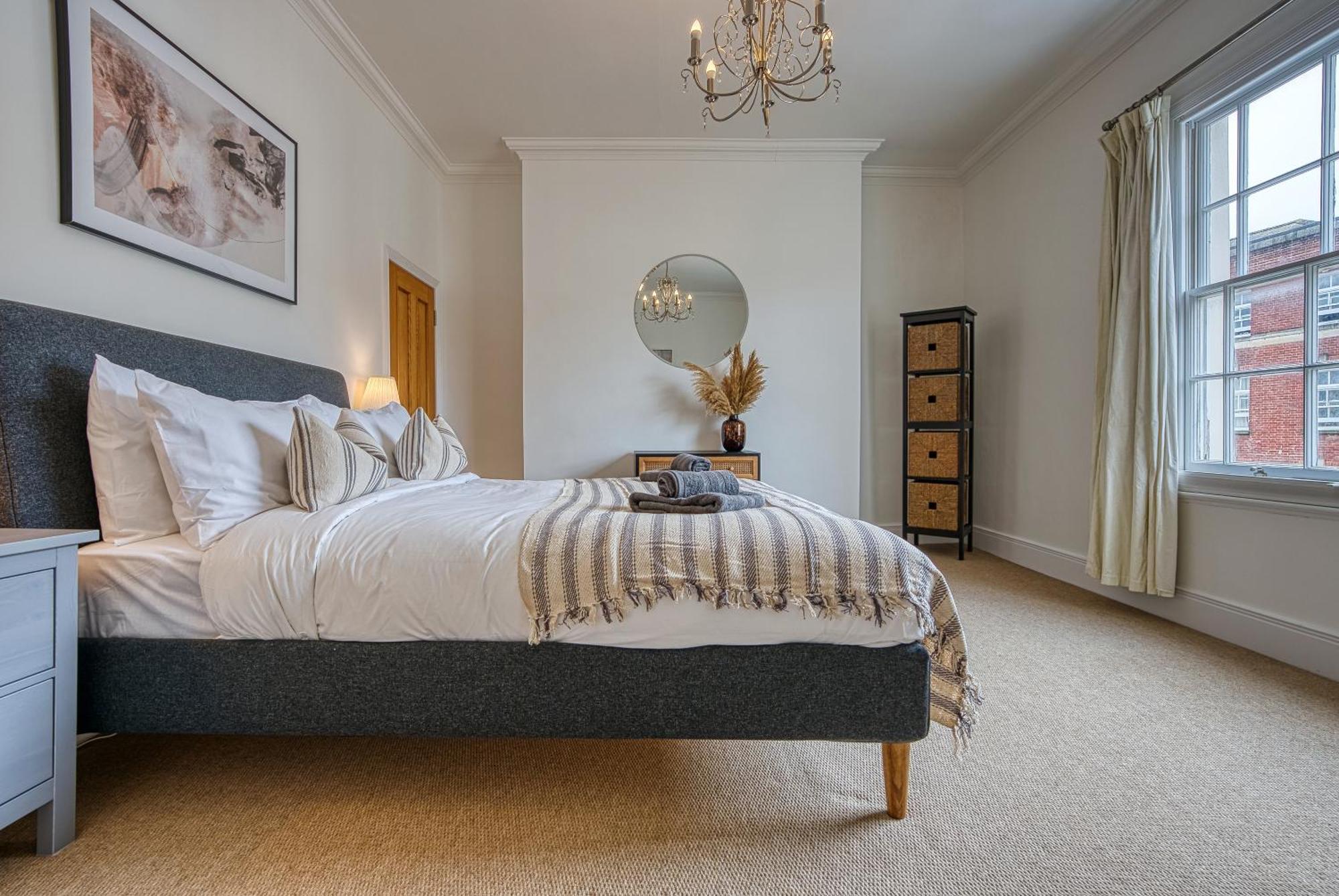 2 Bed Stunning Chic Modern Spacious Apt, Ocean Village, Southampton - Plenty Of Parking - By Blue Puffin Stays Buitenkant foto